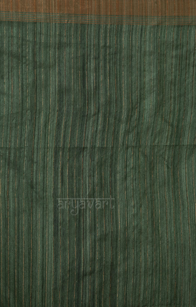 Fern Green Matka Silk Saree With Striking Jaal Jamdani Design in Zari