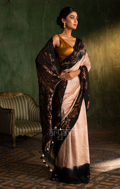 Ivory White & Black Matka Saree With Woven Zari Design