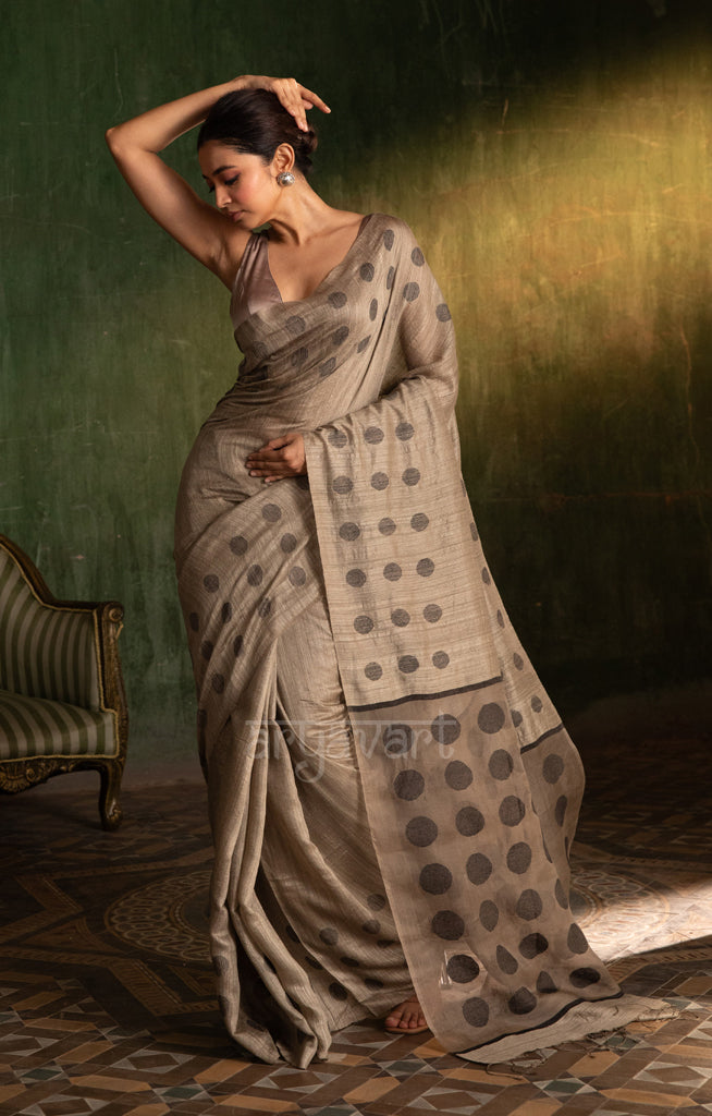 Grey Matka Silk Saree With Stunning Black Jamdani Polka Dots Design