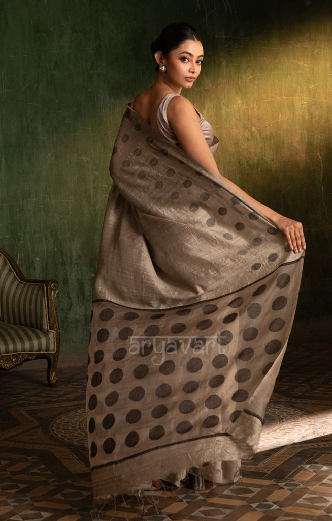 Grey Matka Silk Saree With Stunning Black Jamdani Polka Dots Design