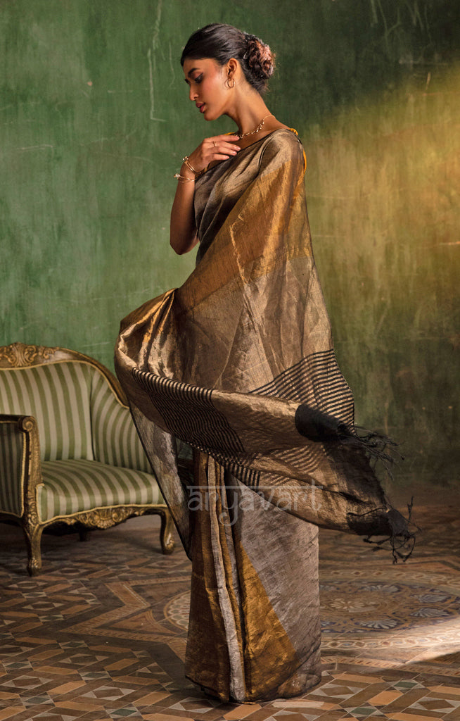 Play of Gold & Silver In A Tissue Linen Saree