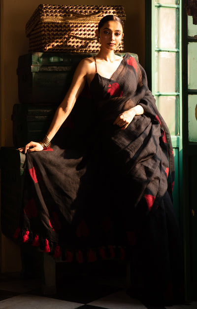 Stunning Black linen Saree With 'Tash' Jamdani Work In Red
