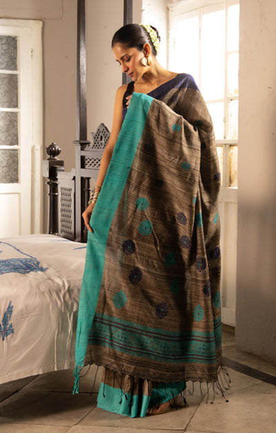 Ghicha Silk Saree With Contrasting Turquoise & Navy border And Woven Jamdani Buttas