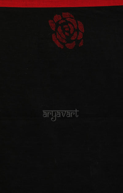 Red Roses In a Black Linen saree