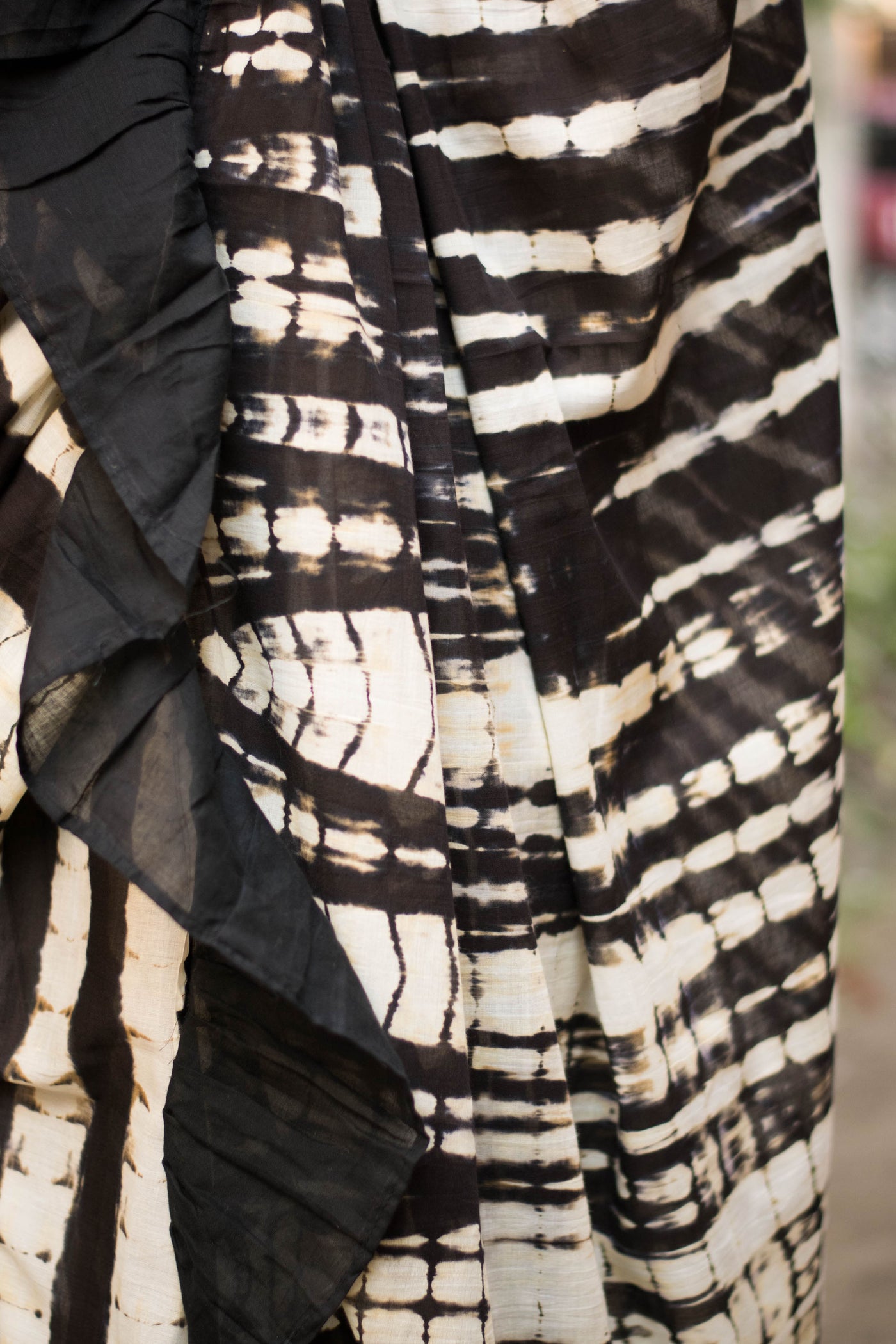 Black & White Ruffle Saree With Shibori Design